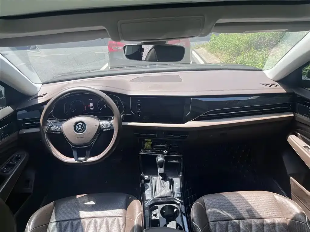 Volkswagen Passat — фото 4