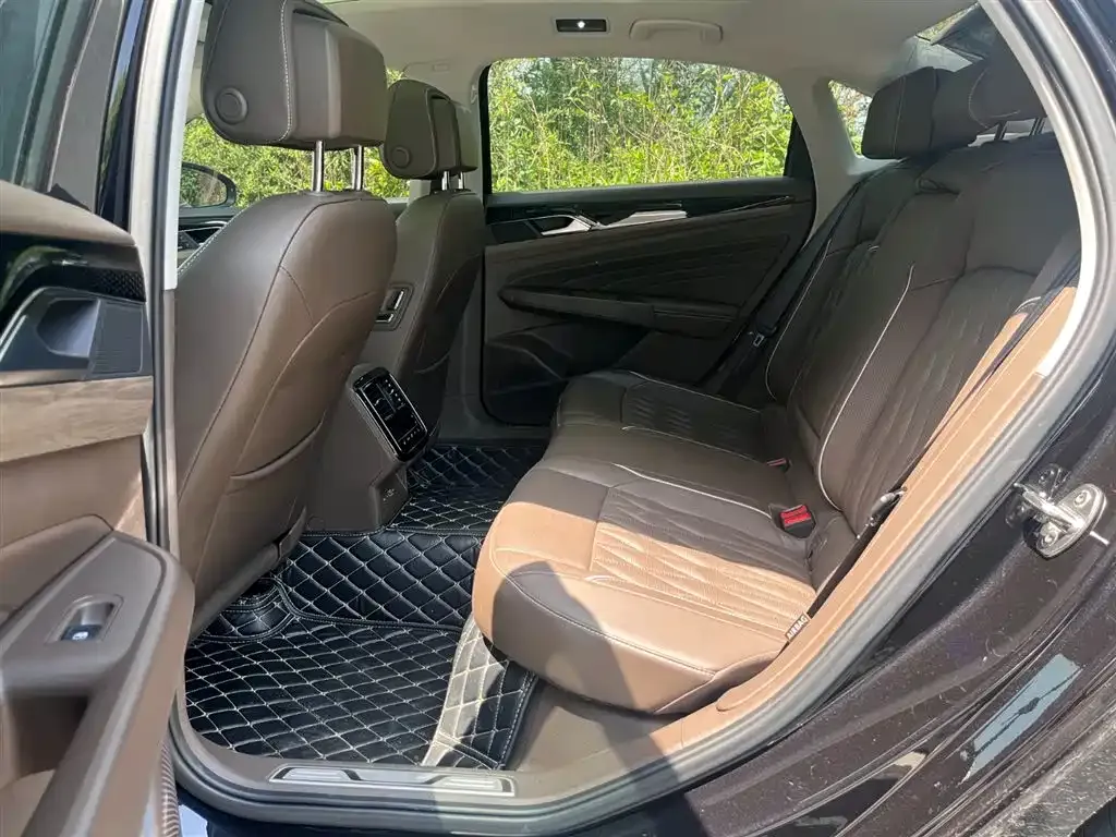 Volkswagen Passat — фото 6