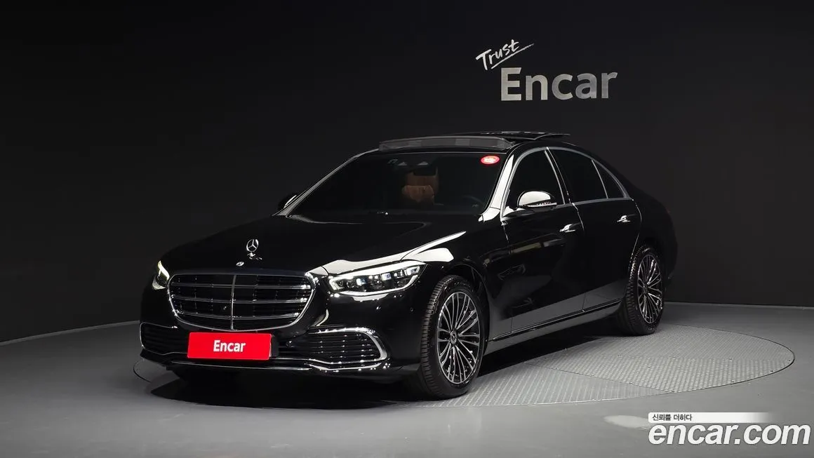 Mercedes-Benz S-Class — фото 1