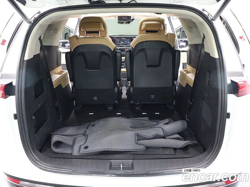 Kia Carnival — фото 3