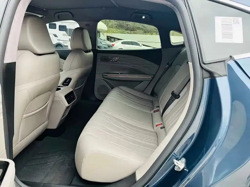 Geely Galaxy Xingyao 8 2025 из CN, фото 3