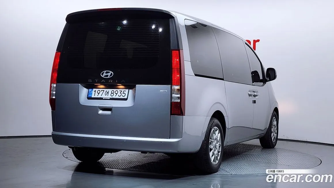 Hyundai Staria 2025 из KR, фото 3