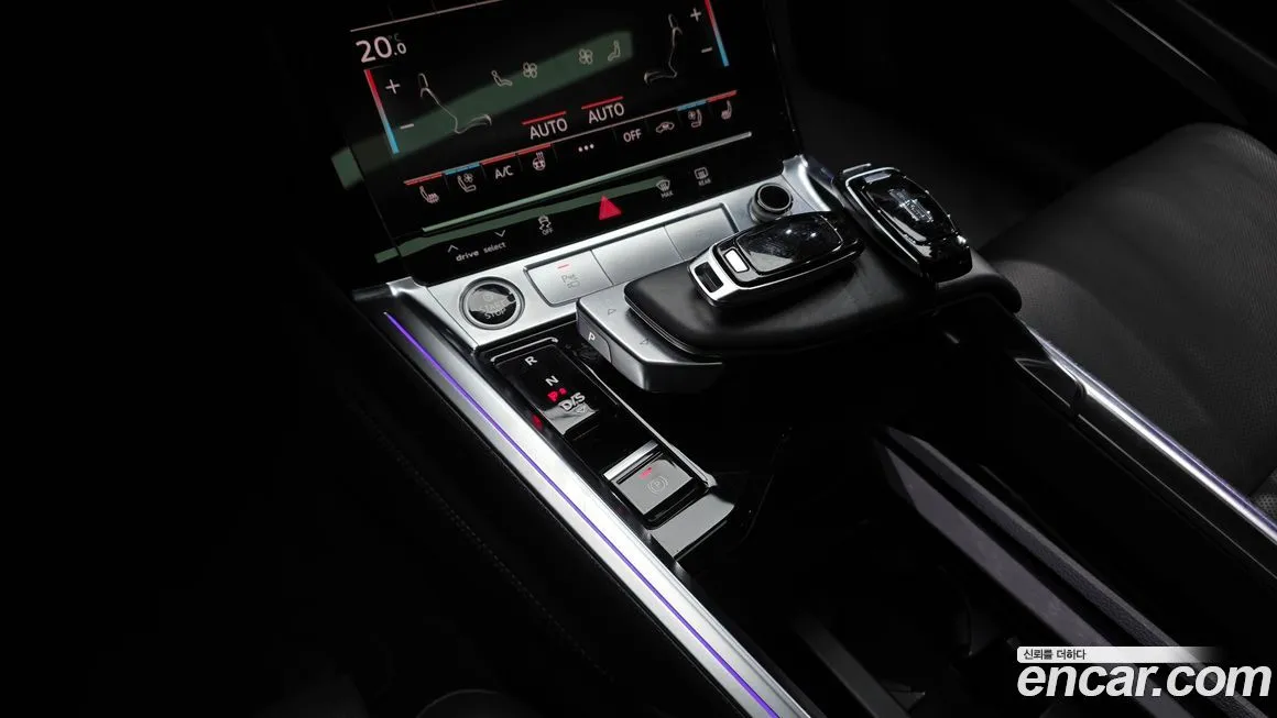 Audi e-tron — фото 4