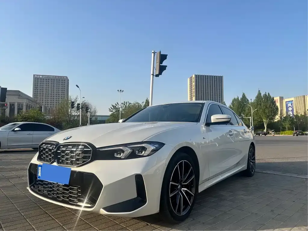 BMW 3 Series — фото 1