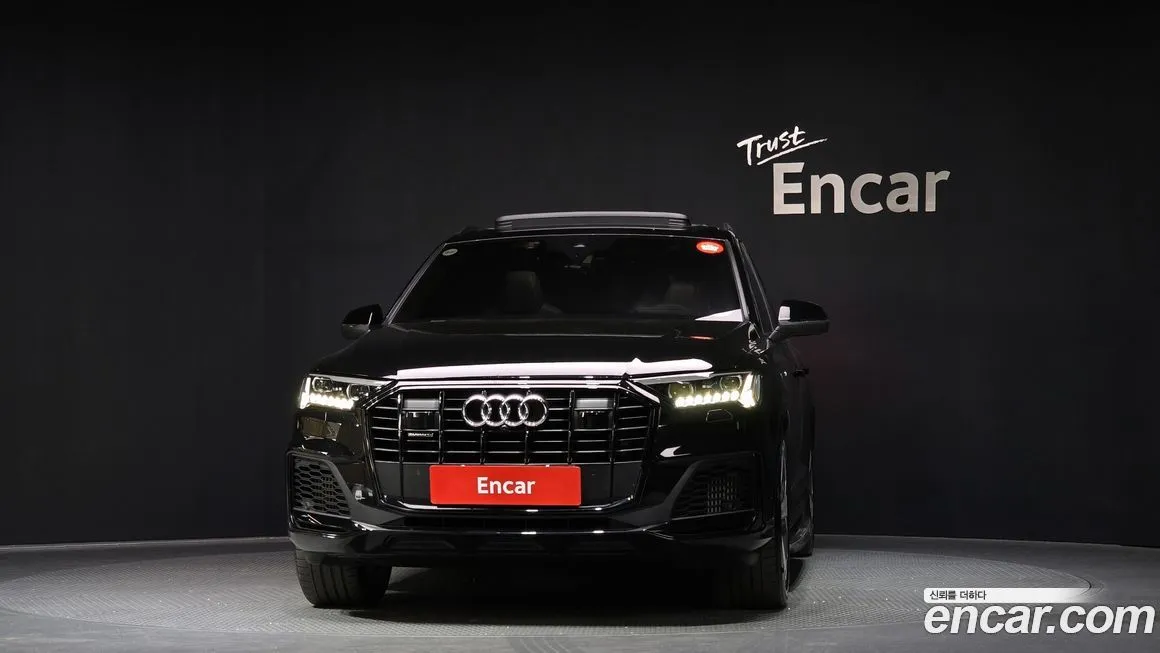 Audi Q7 2023 из KR, фото 4