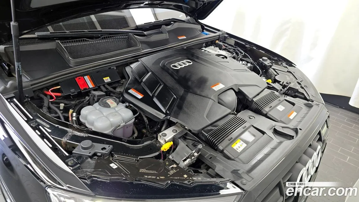 Audi Q7 2023 из KR, фото 8