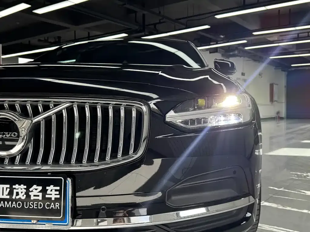 Volvo S90 2022 из CN, фото 3