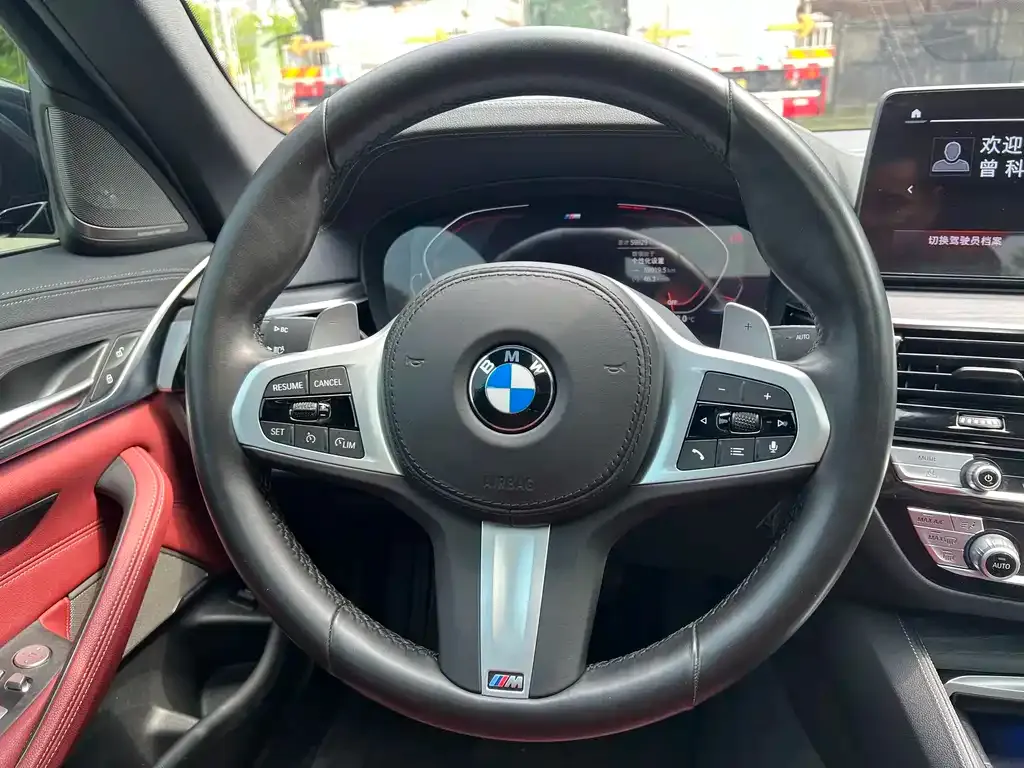 BMW 5 Series — фото 4