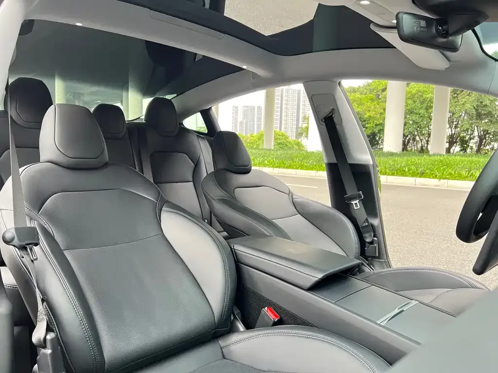 Tesla Model 3 — фото 5