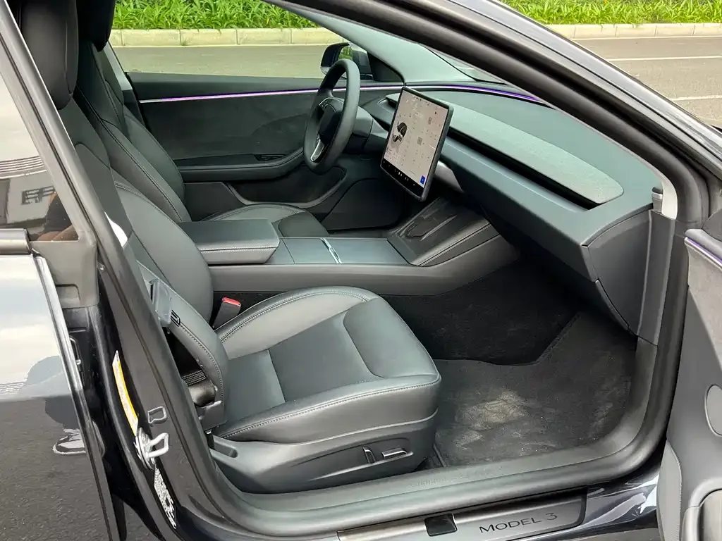 Tesla Model 3 — фото 4