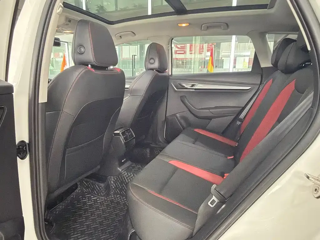 Skoda Karoq — фото 2