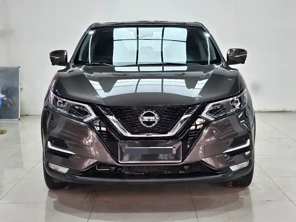 Nissan Qashqai — фото 1