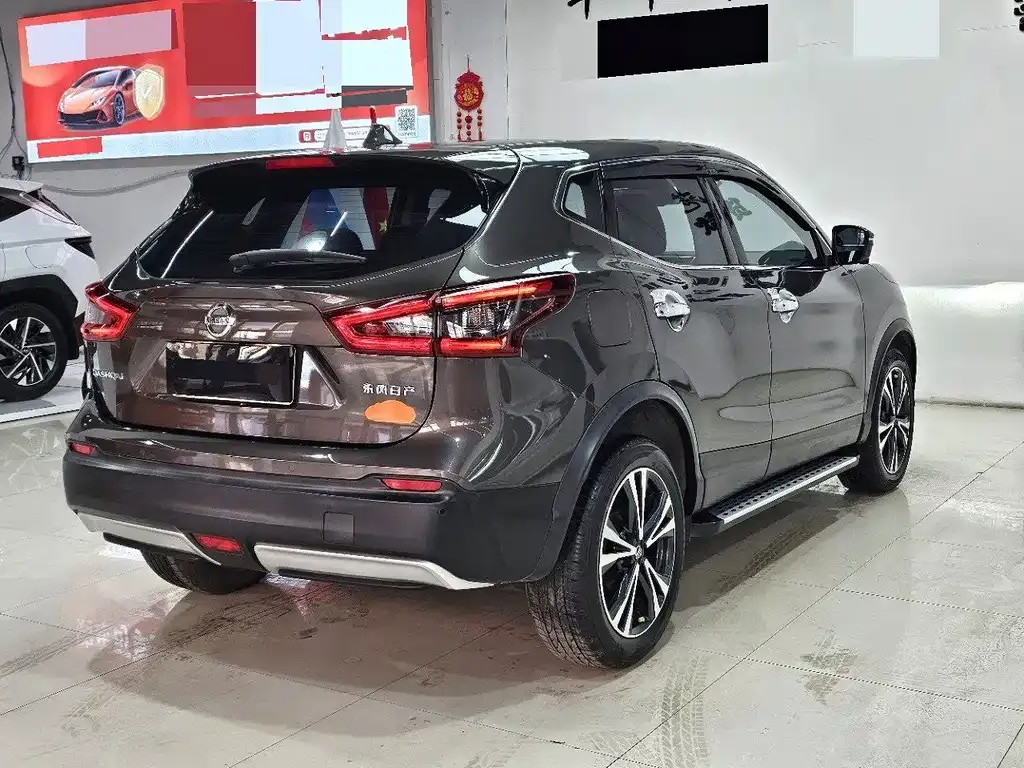 Nissan Qashqai — фото 9