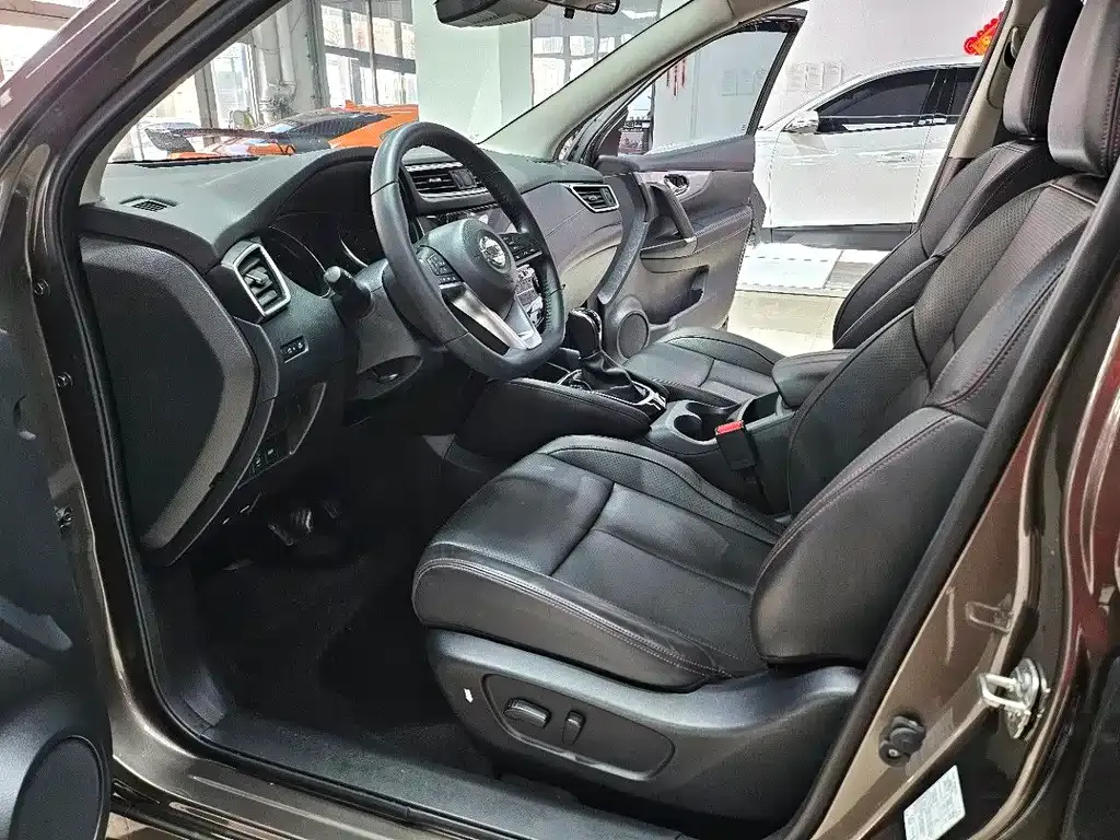 Nissan Qashqai — фото 5