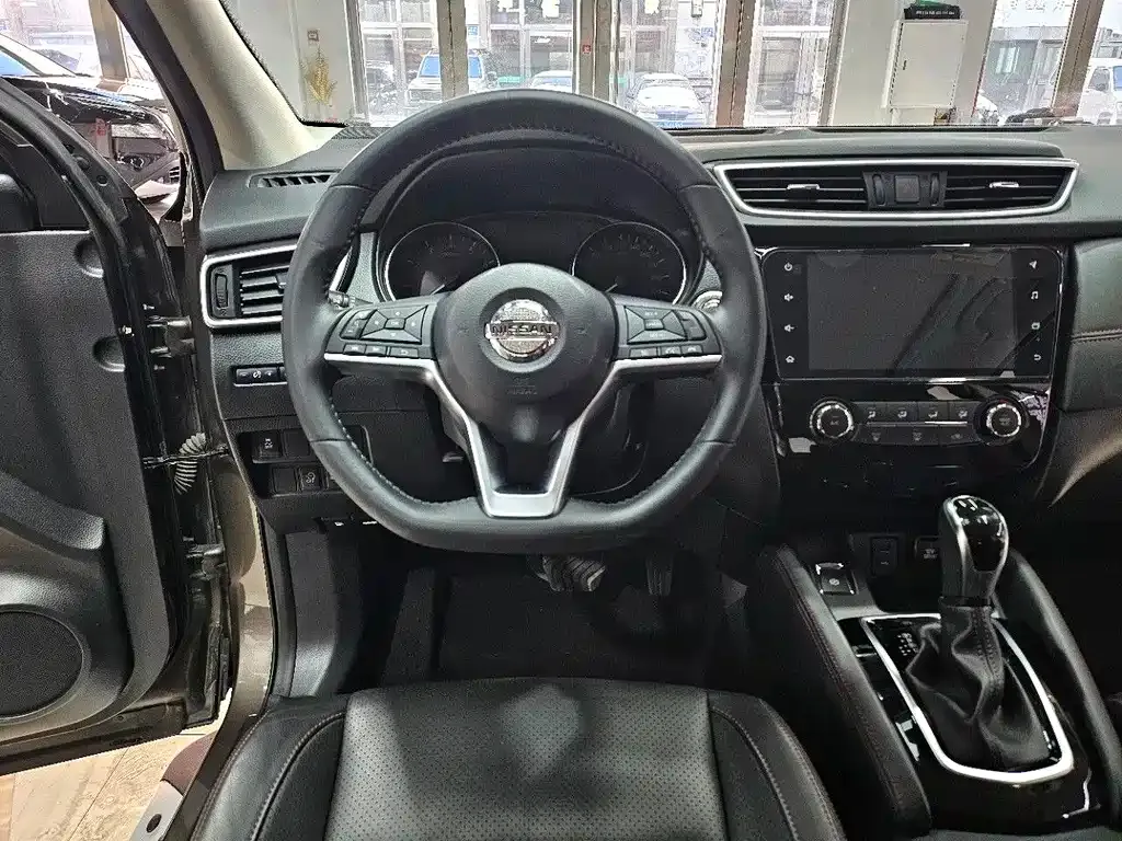 Nissan Qashqai — фото 4