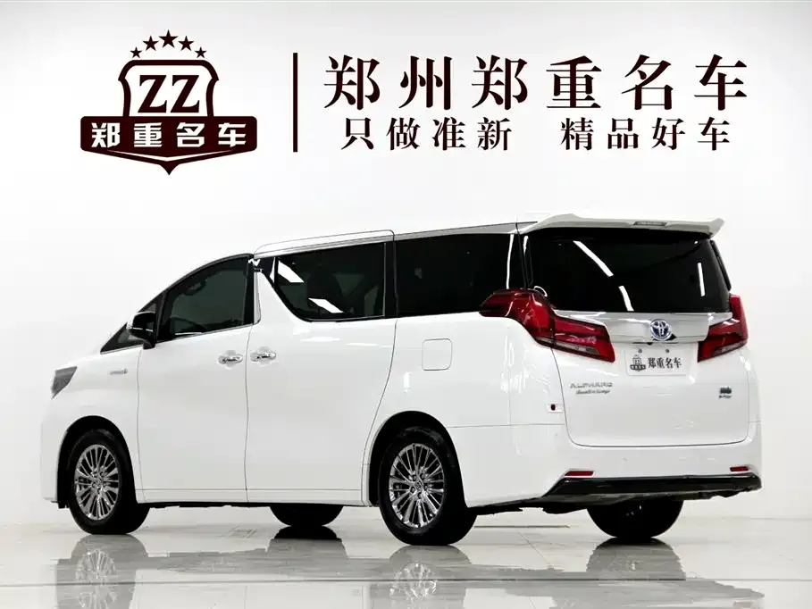 Toyota Alphard — фото 3