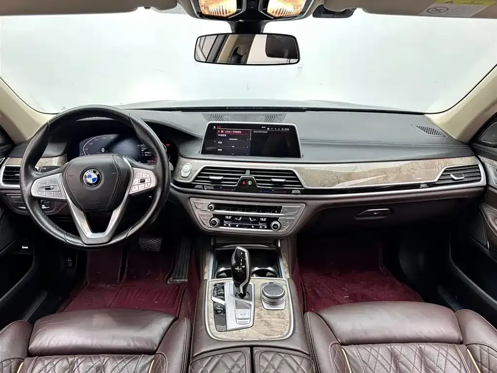 BMW 7 Series — фото 3
