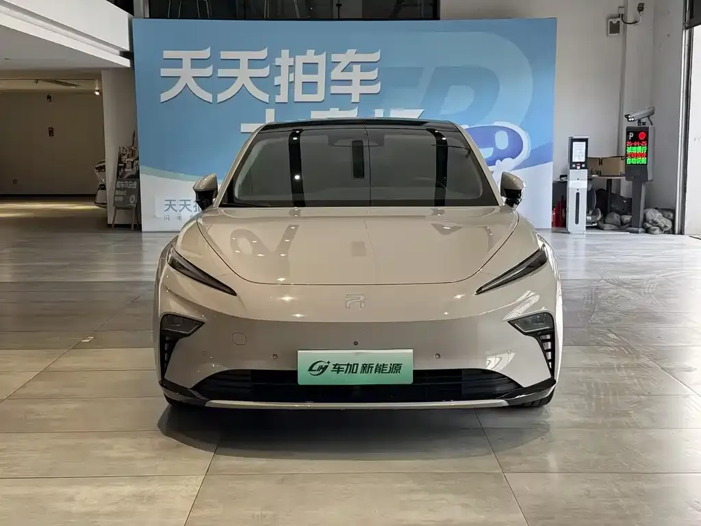 Roewe Feifan F7 2024 из CN, фото 8