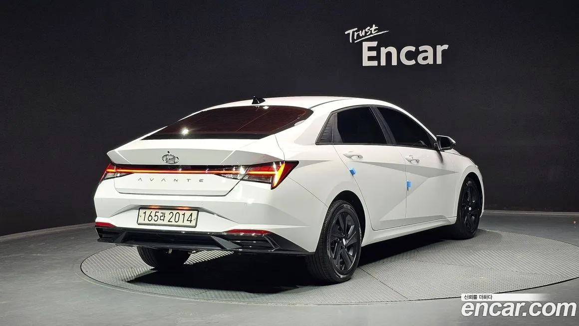Hyundai AVANTE — фото 2
