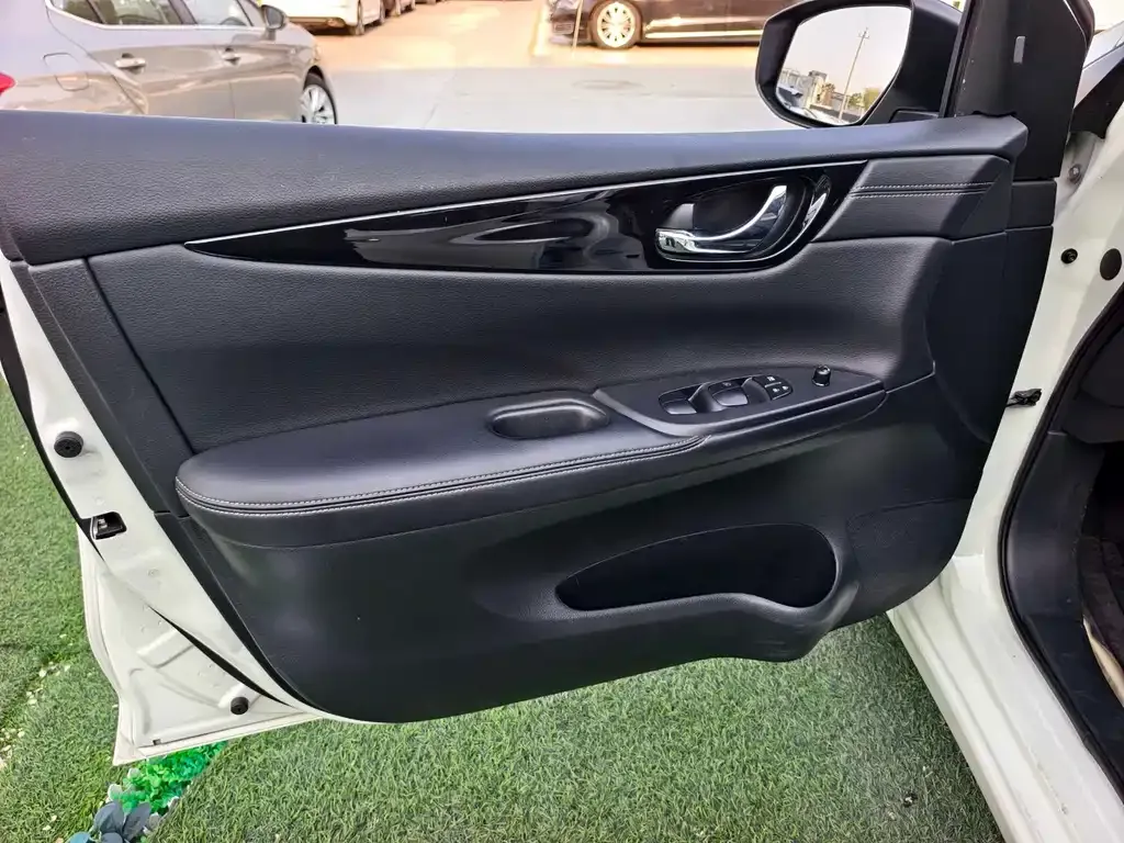 Nissan Tiida 2022 из CN, фото 6