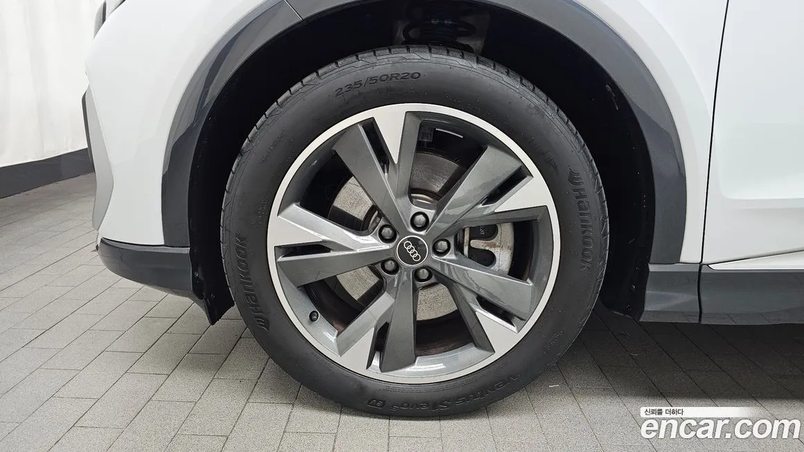 Audi Q4 e-tron 2023 из KR, фото 10