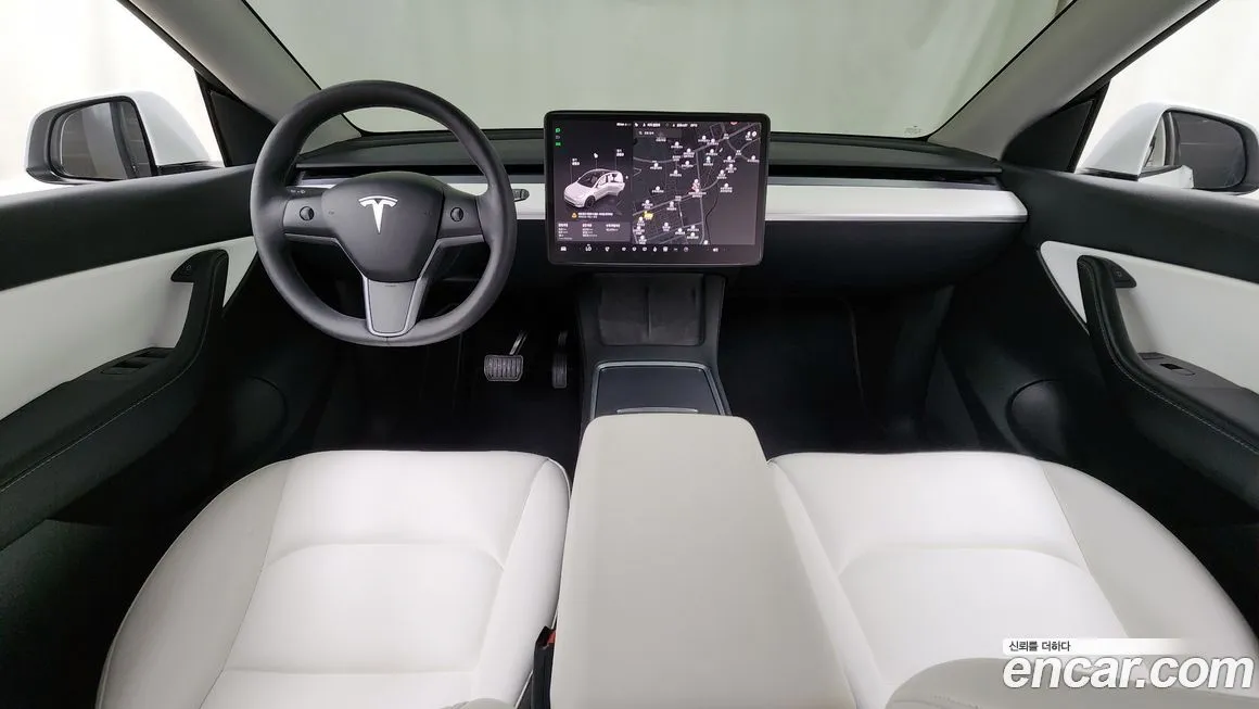 Tesla Model Y — фото 9