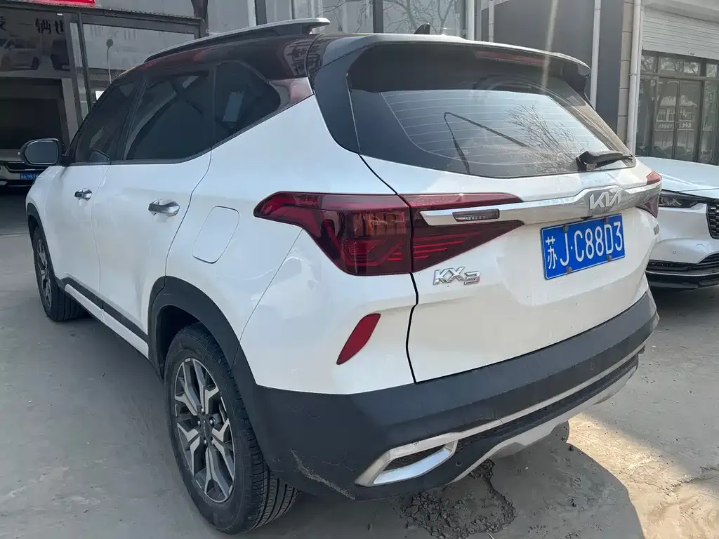 Kia KX3 2022 из CN, фото 10