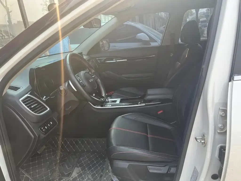 Kia KX3 2022 из CN, фото 4