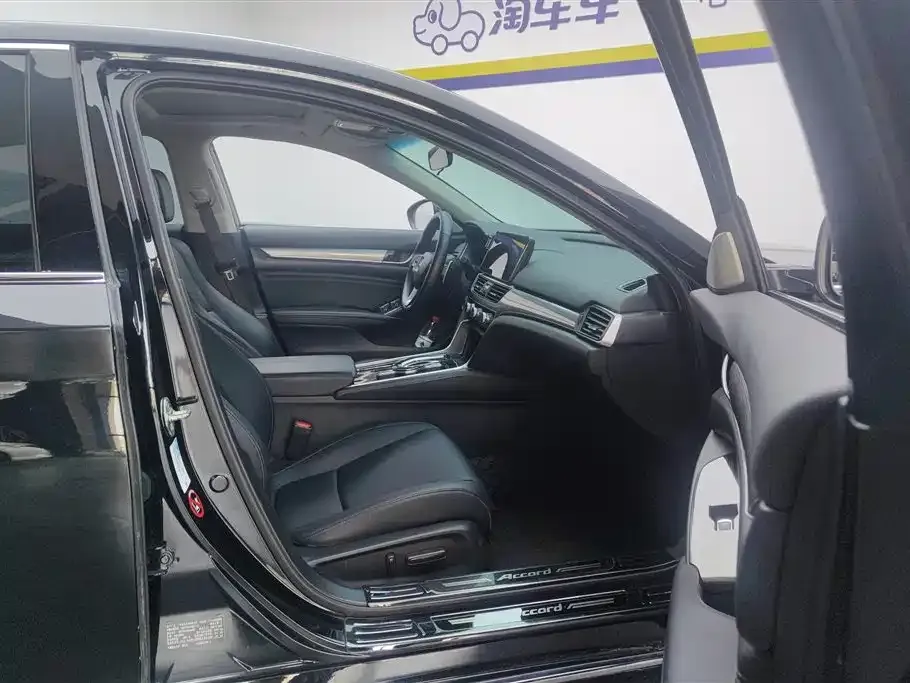Honda Accord — фото 4