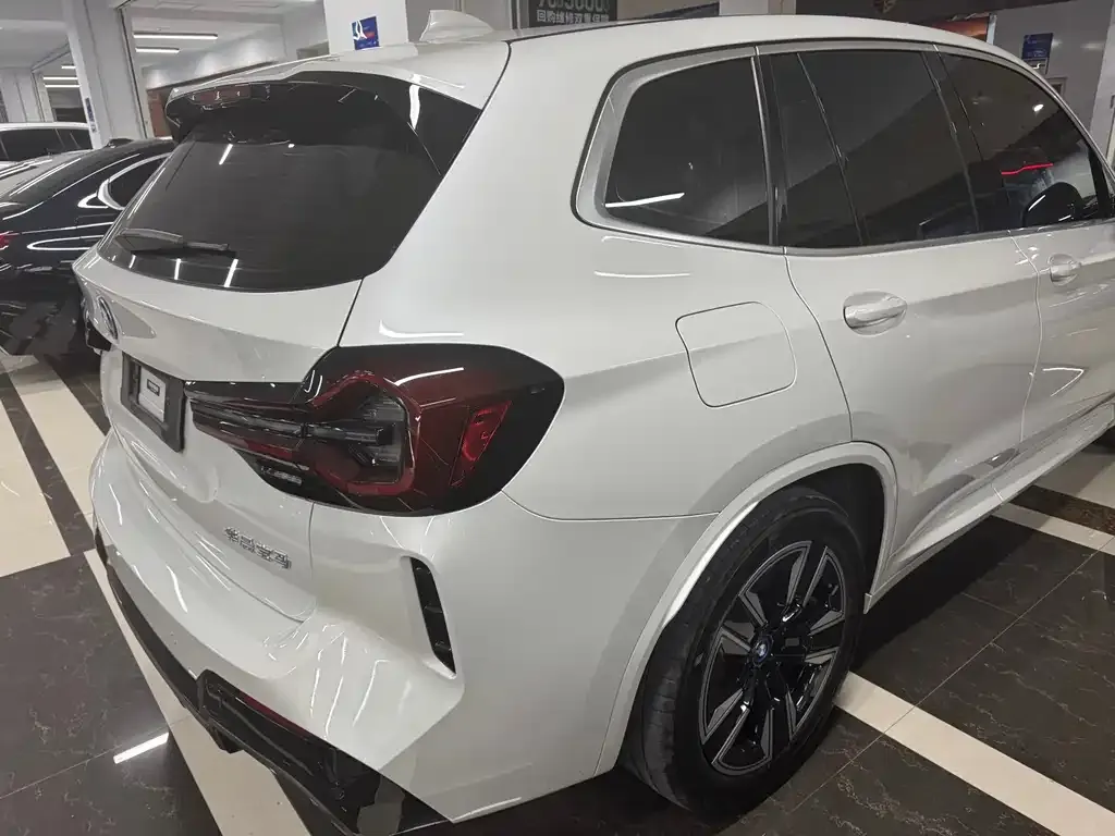 BMW iX3 2023 из CN, фото 3