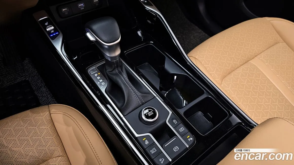 Kia Sorento — фото 8