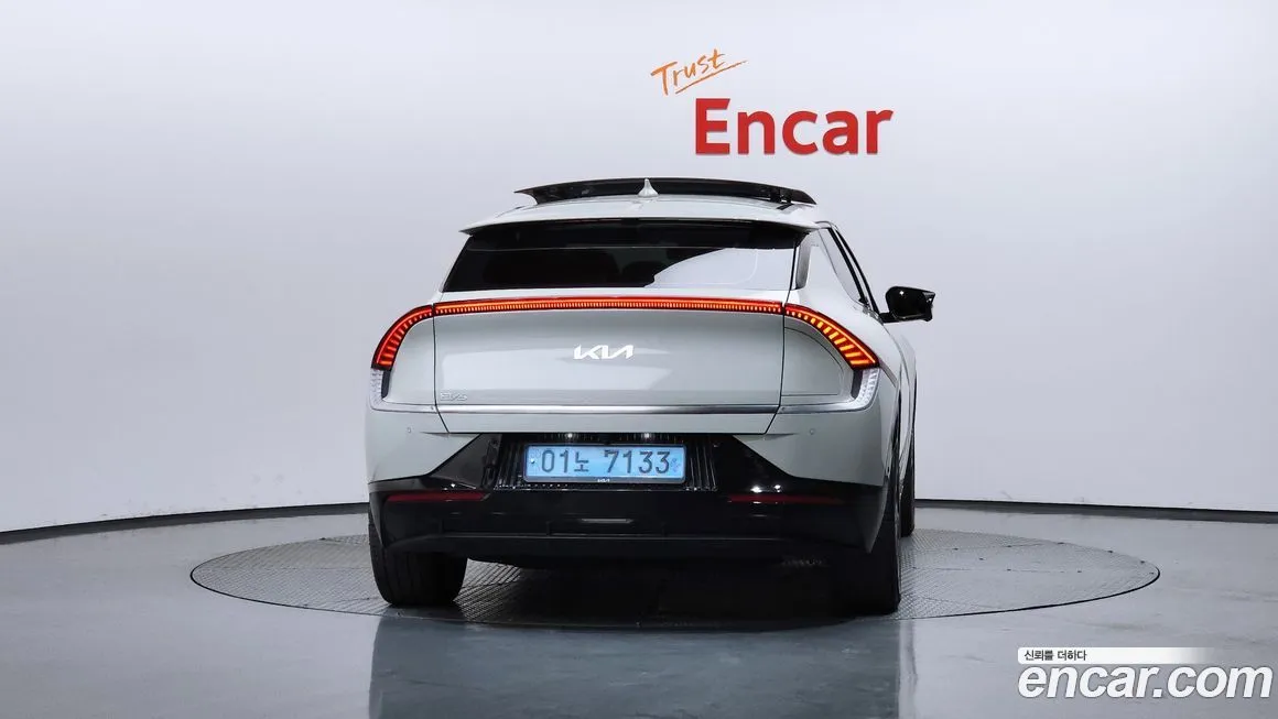 Kia EV6 — фото 6