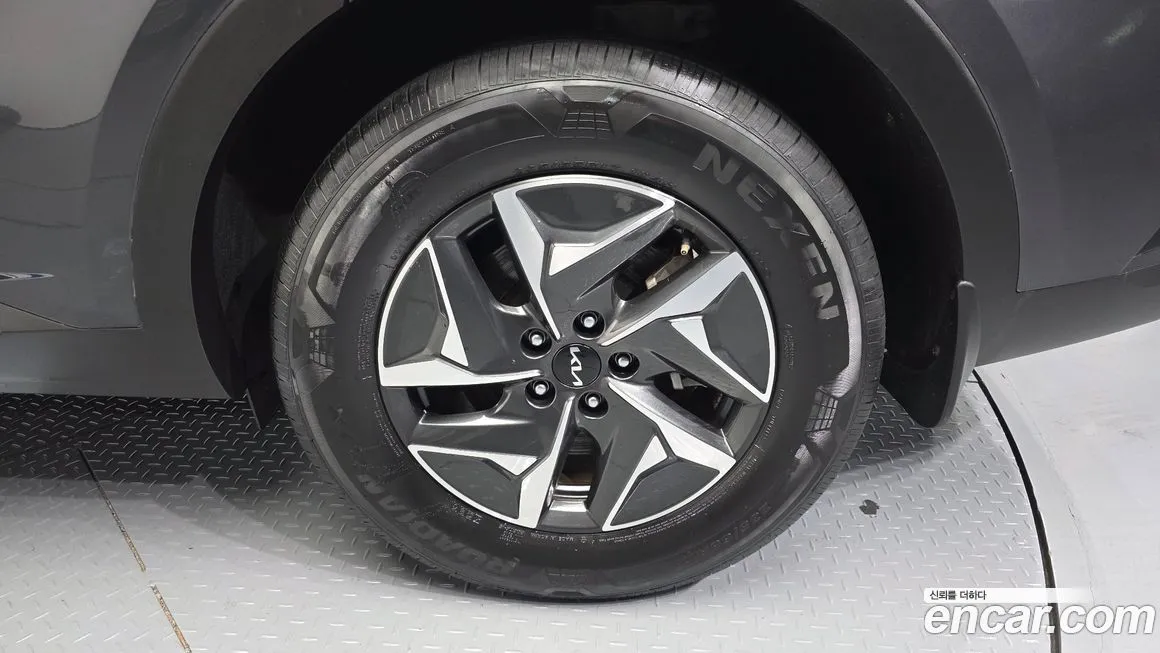 Kia Sorento — фото 7