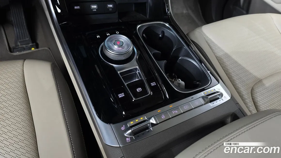 Kia Carnival — фото 10