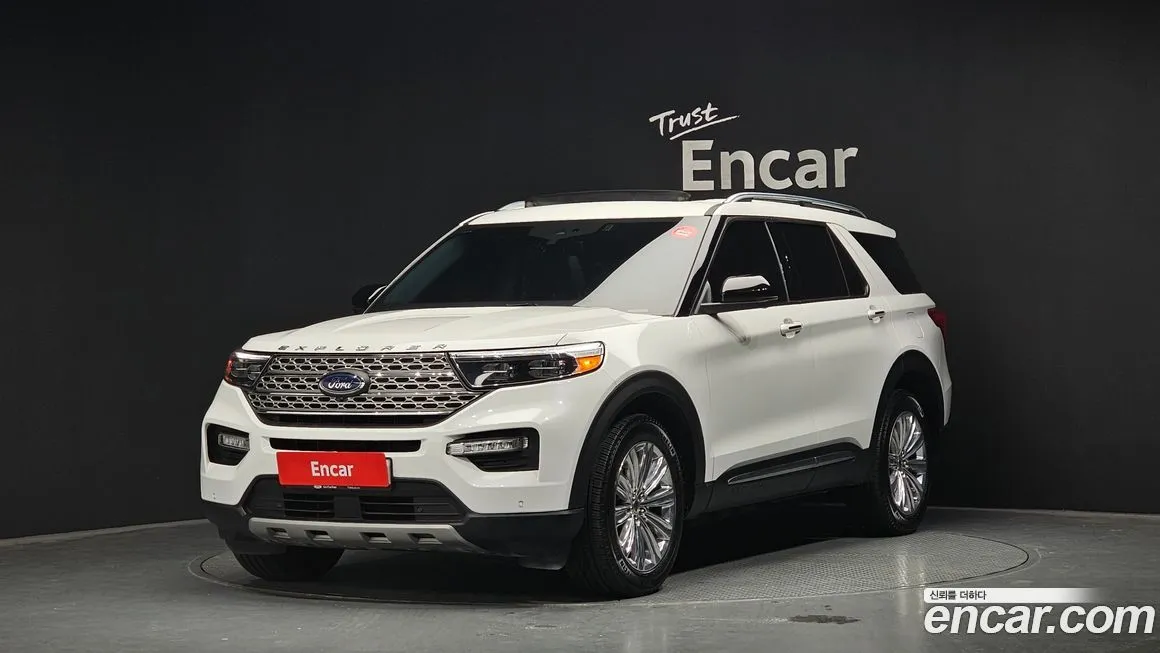Ford Explorer — фото 1