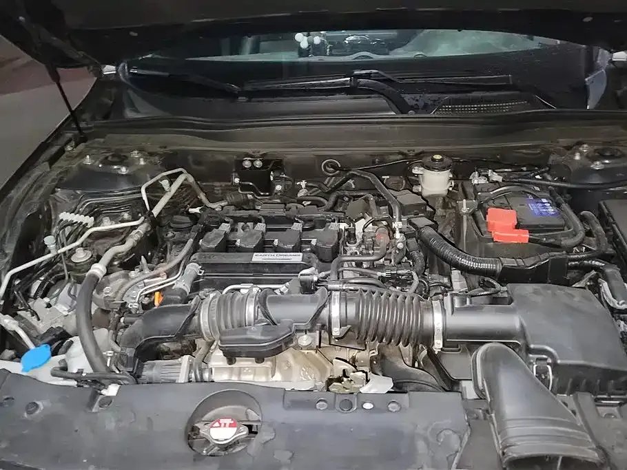 Honda Accord — фото 10