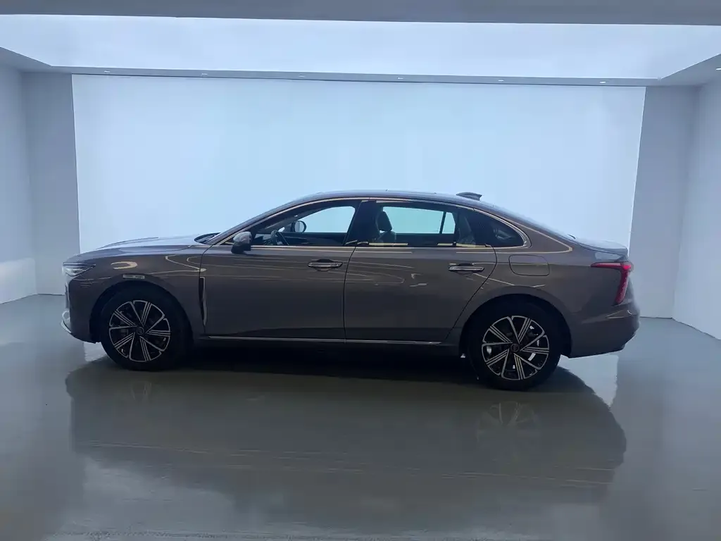 Hongqi H5 PHEV 2025 из CN, фото 2