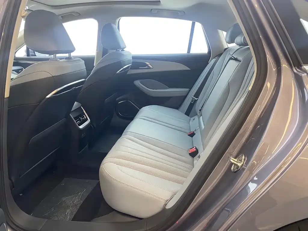 Hongqi H5 PHEV 2025 из CN, фото 10