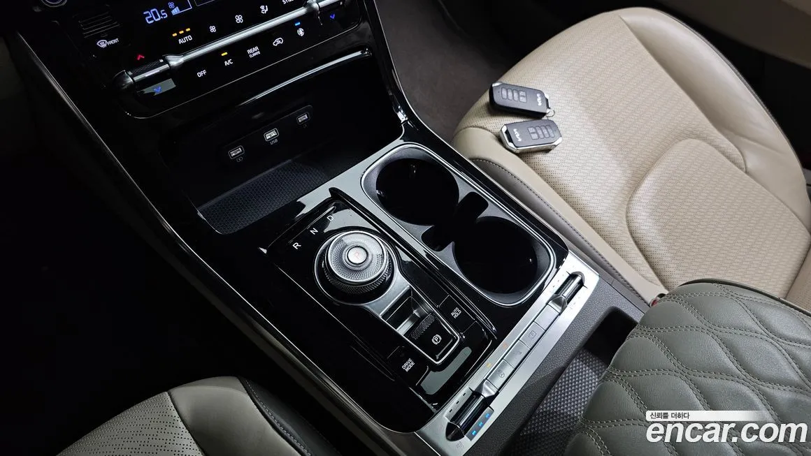 Kia Carnival — фото 10