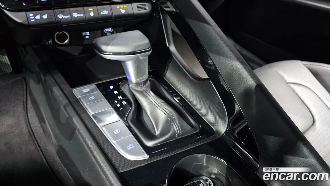 Hyundai AVANTE 2021 из KR, фото 3