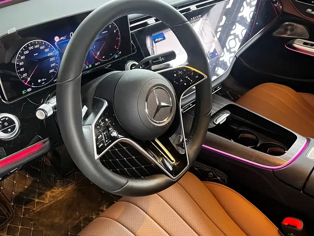 Mercedes-Benz E-Class — фото 10