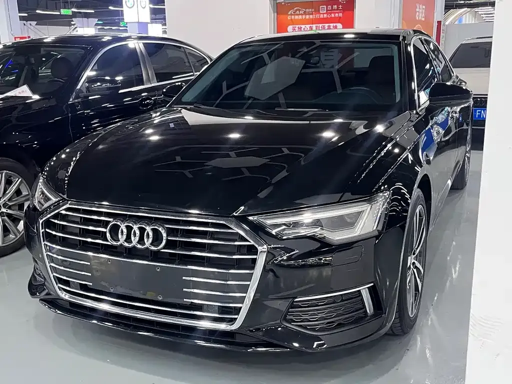 Audi A6L — фото 1