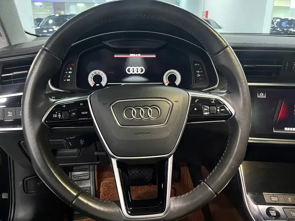 Audi A6L — фото 10