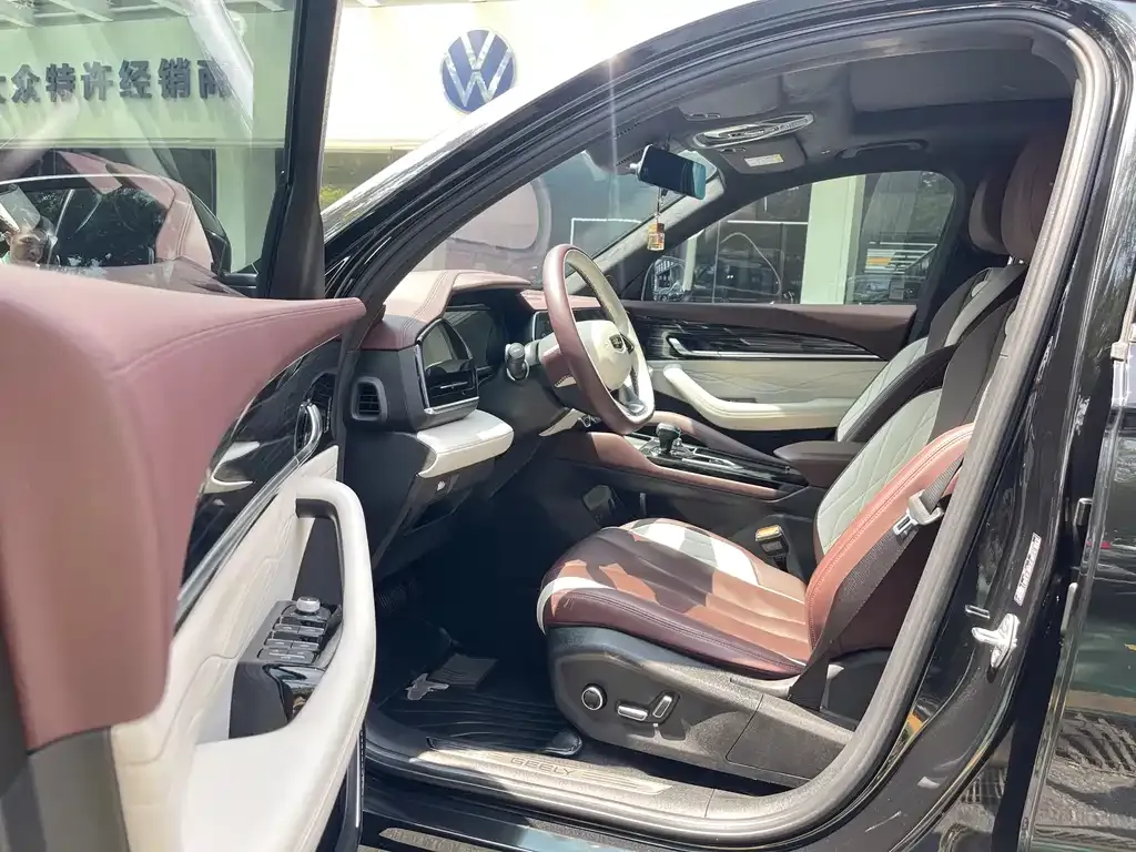 Geely Xingyue L — фото 10