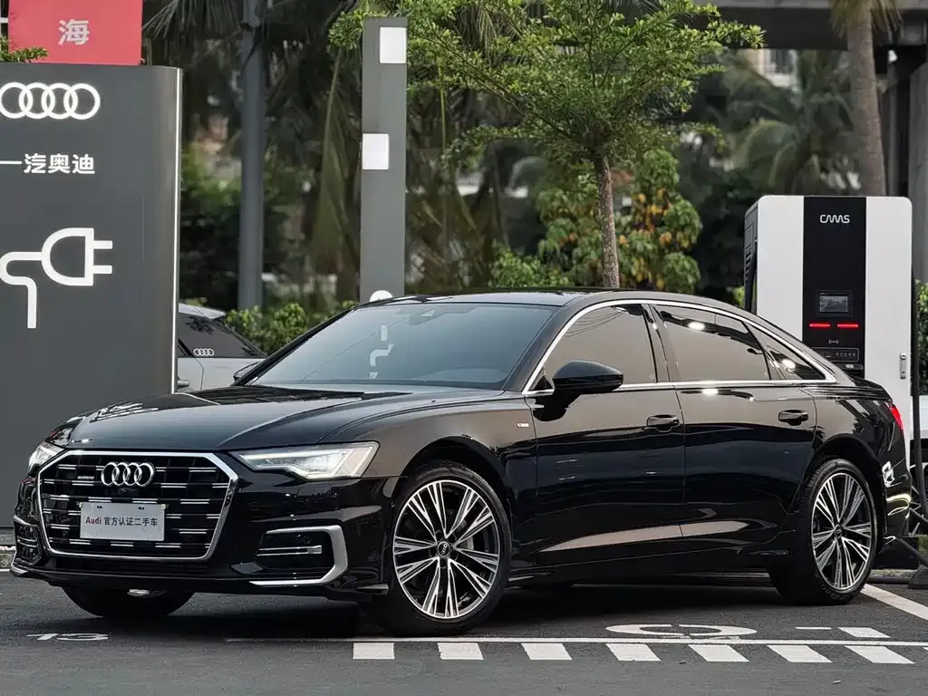 Audi A6L — фото 1