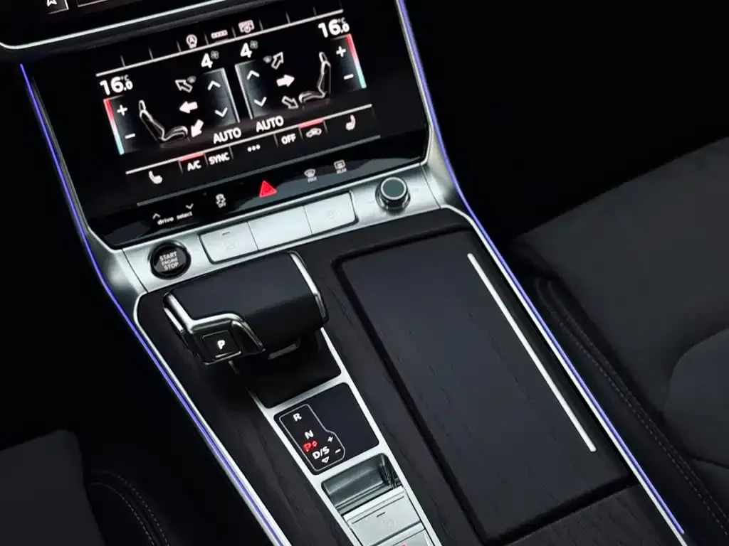 Audi A6L — фото 6