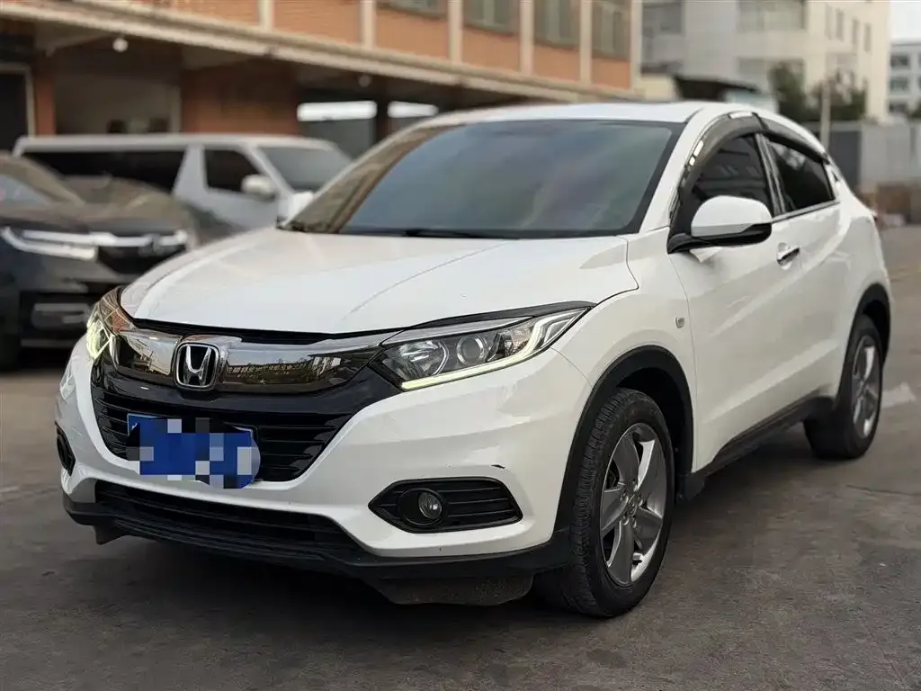 Honda Vezel — фото 1