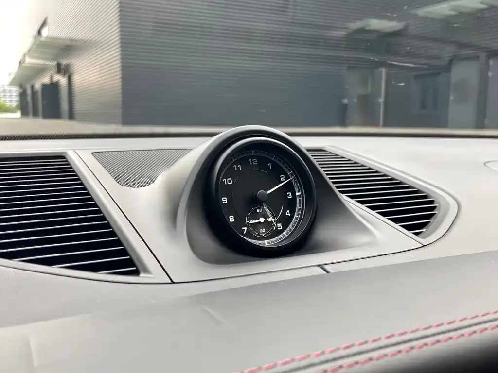 Porsche Macan 2024 из CN, фото 3