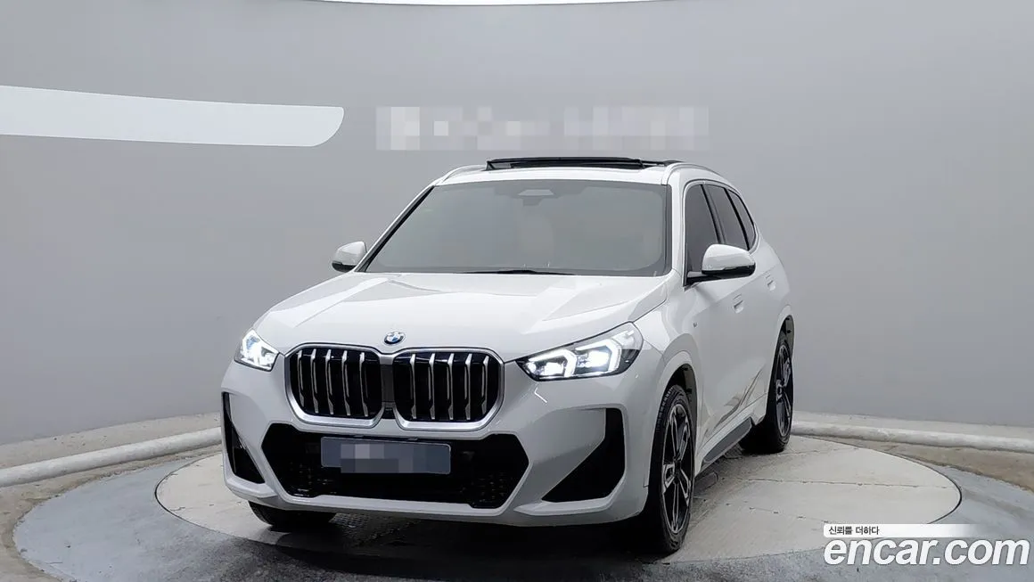 BMW X1 — фото 1