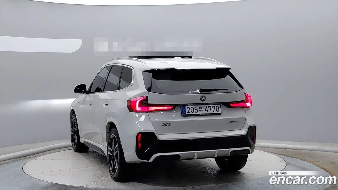BMW X1 — фото 10